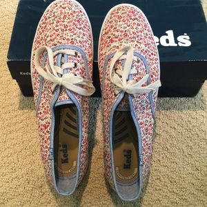 Flower pattern Keds
